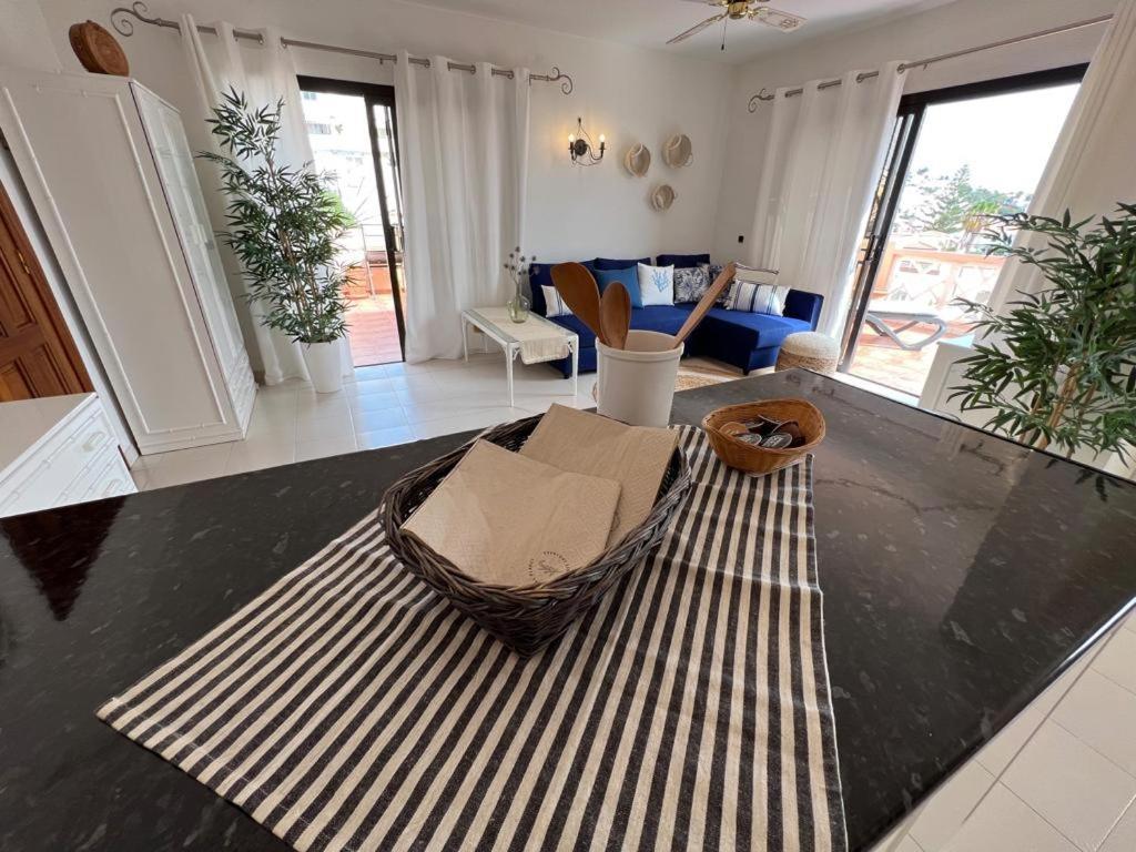 Paradise Seaview Apartment Адехе Екстериор снимка