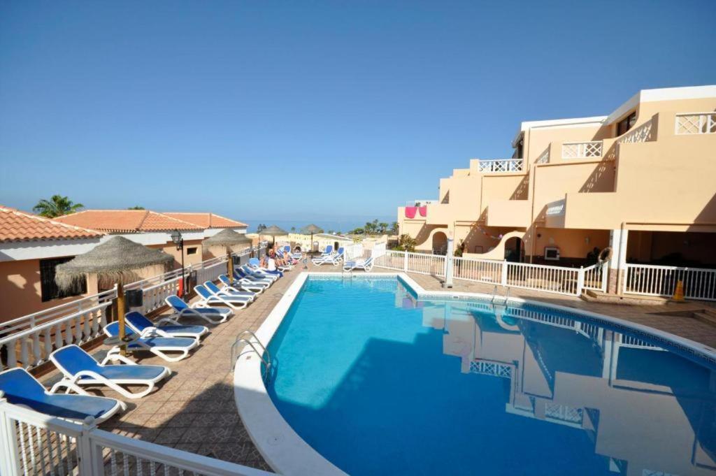Paradise Seaview Apartment Адехе Екстериор снимка