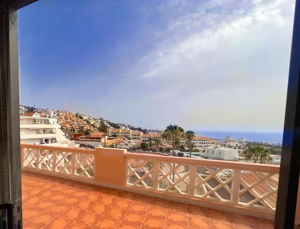 Paradise Seaview Apartment Адехе Екстериор снимка
