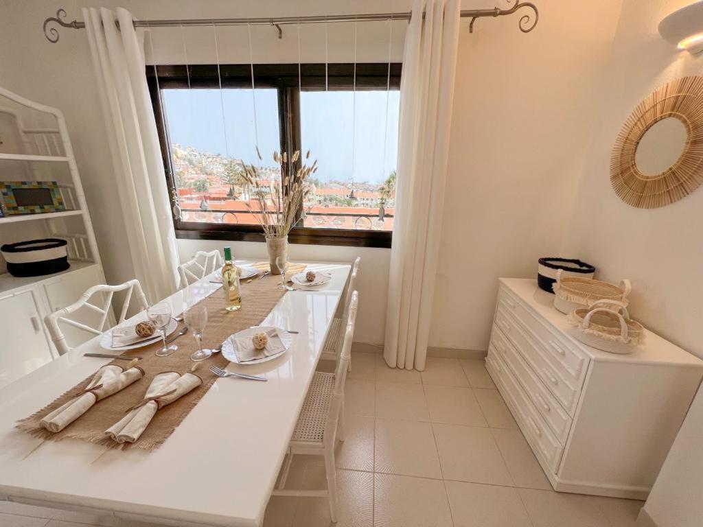 Paradise Seaview Apartment Адехе Екстериор снимка