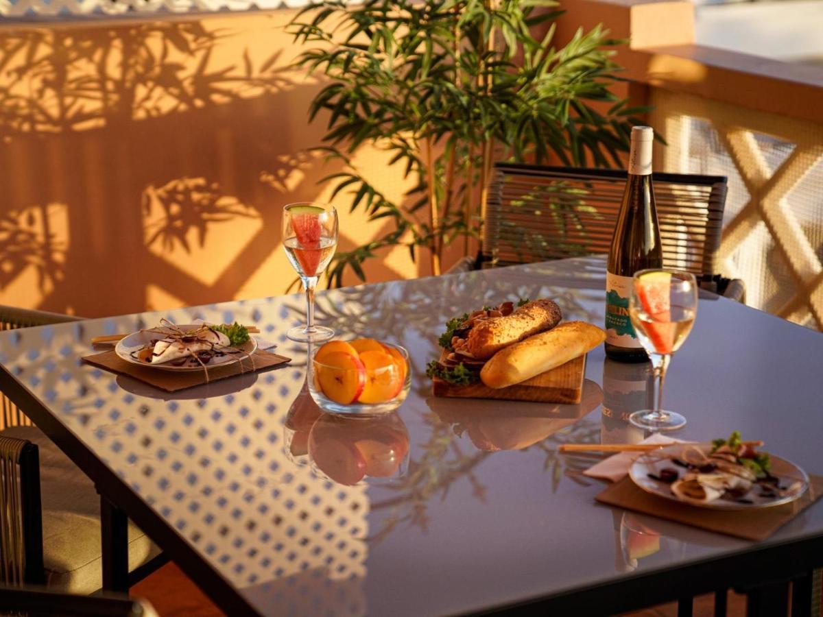 Paradise Seaview Apartment Адехе Екстериор снимка